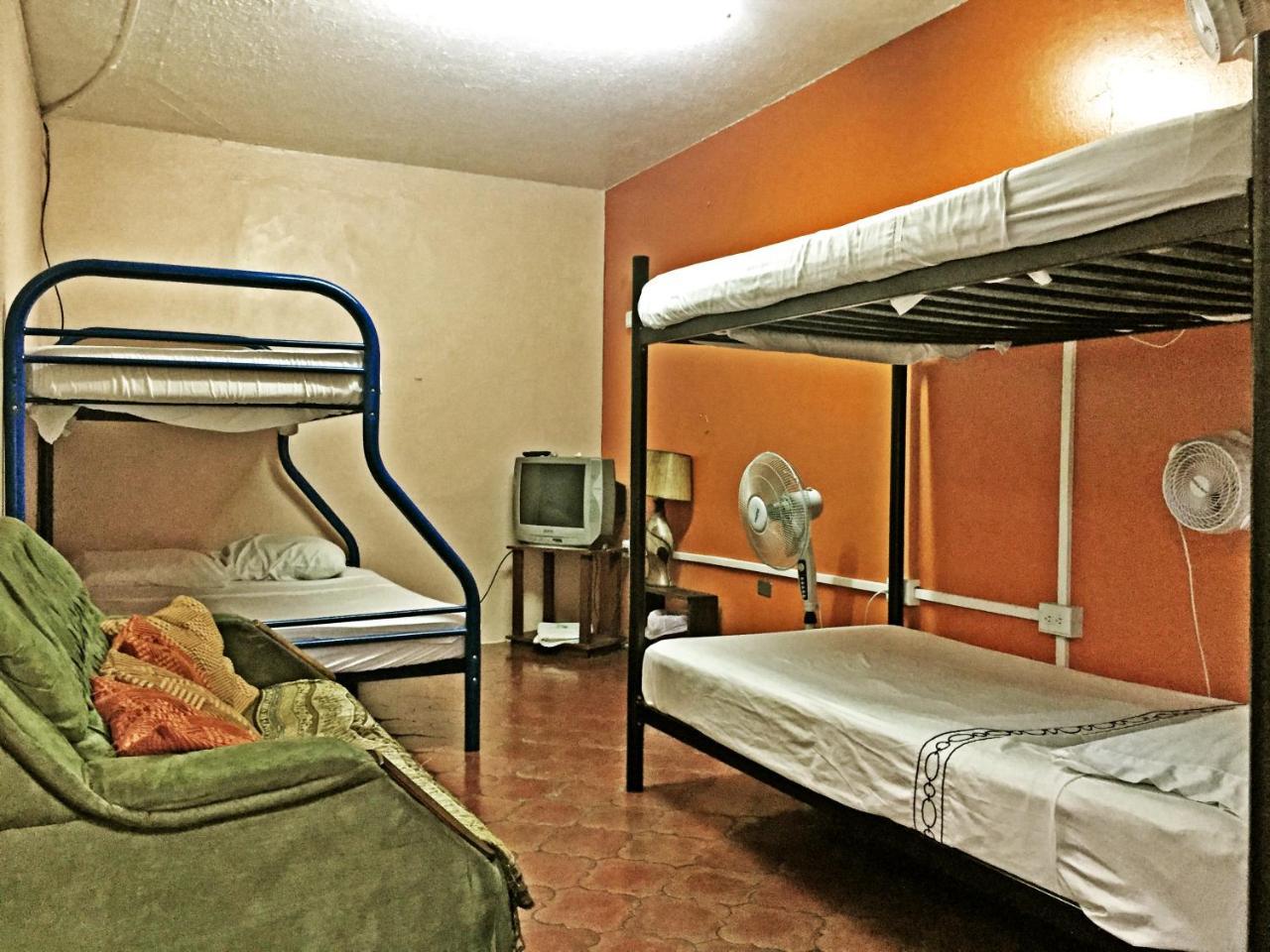 Hostel Trotamundos Alajuela Exterior foto